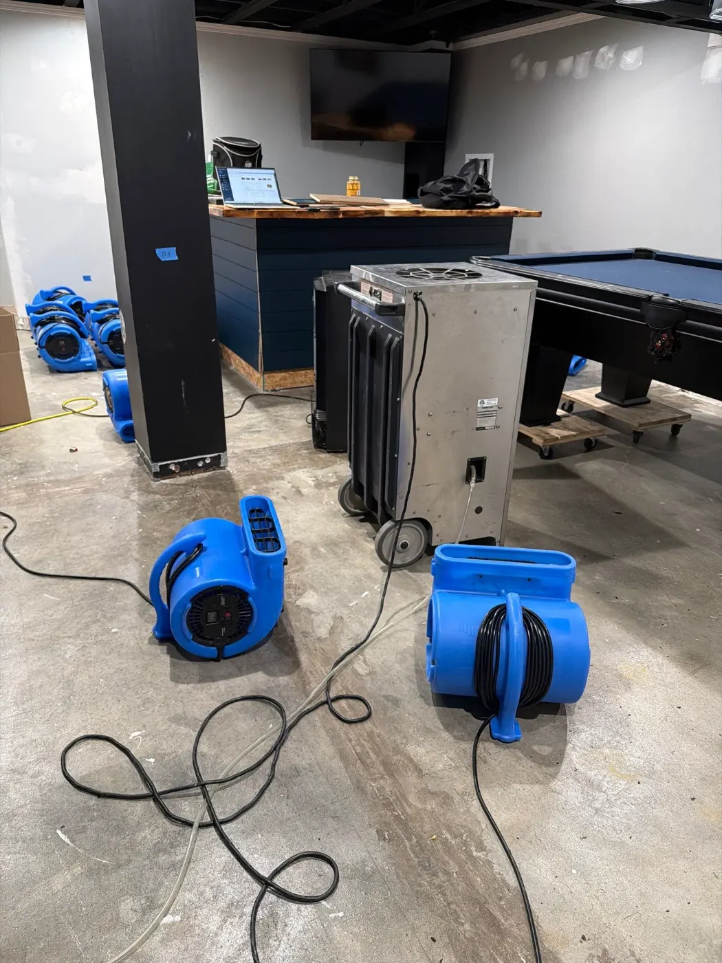 Large-scale water extraction in Old Town Noblesville business space